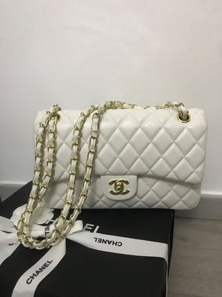 Chanel Classic Flap Bag - bianca