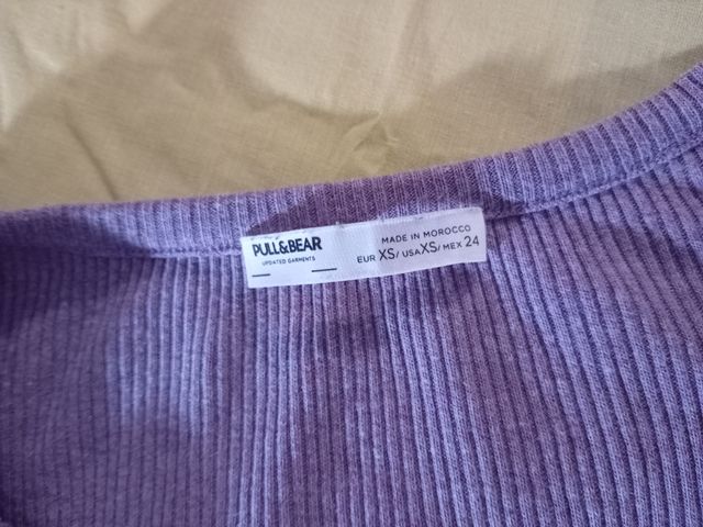 Suérter lila canalé Pull&Bear