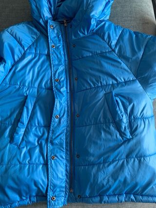 Cazadora acolchada oversize de Zara