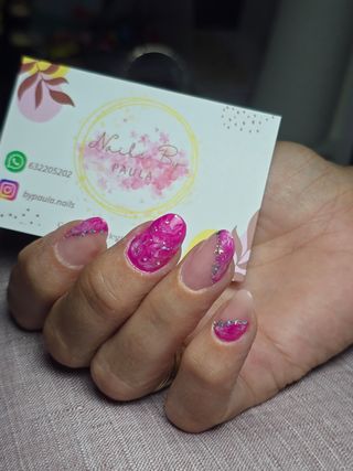 Se realizan Manicuras