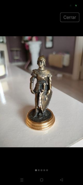 Peón ajedrez bronce dorado