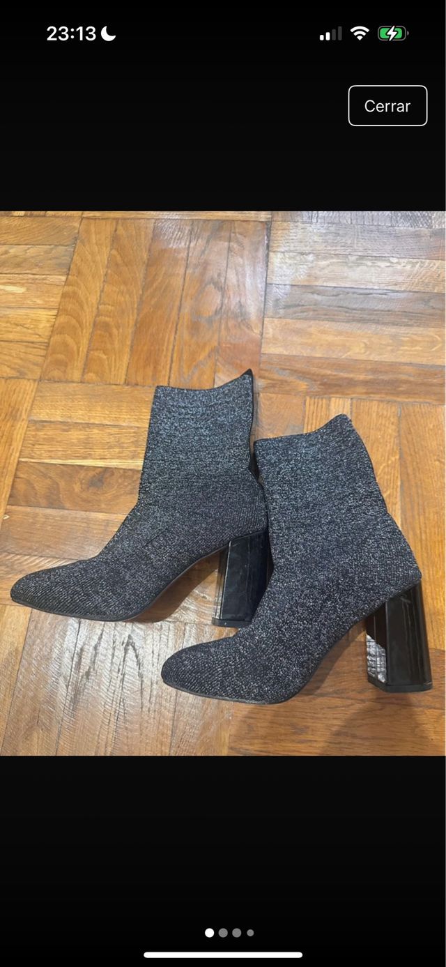 Botines negros brillantes