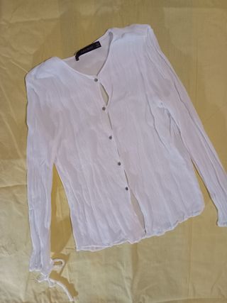 Blusa Zara blanca efecto arrugado