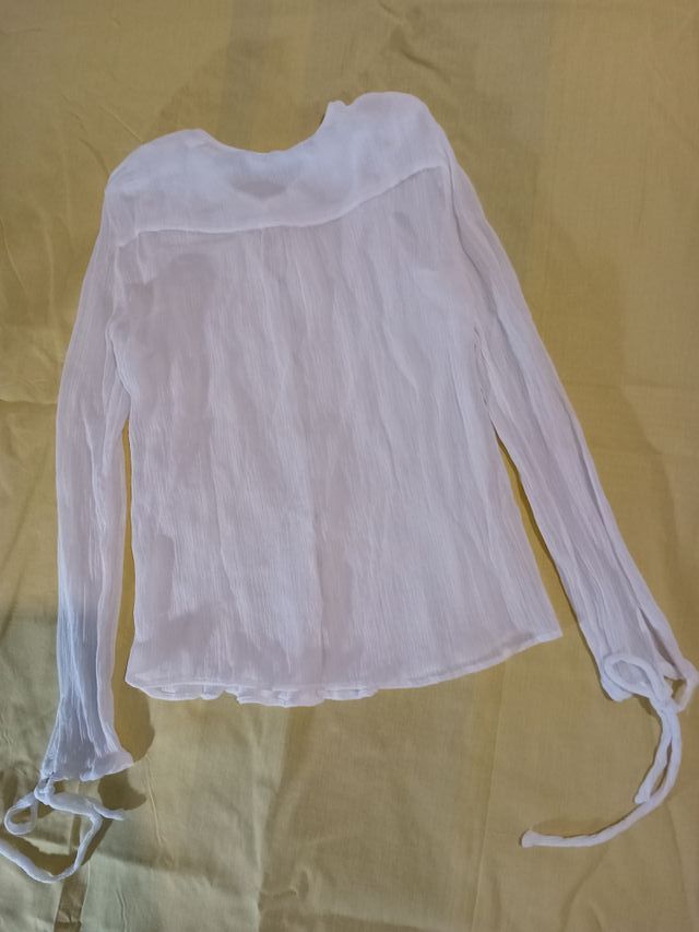 Blusa Zara blanca efecto arrugado