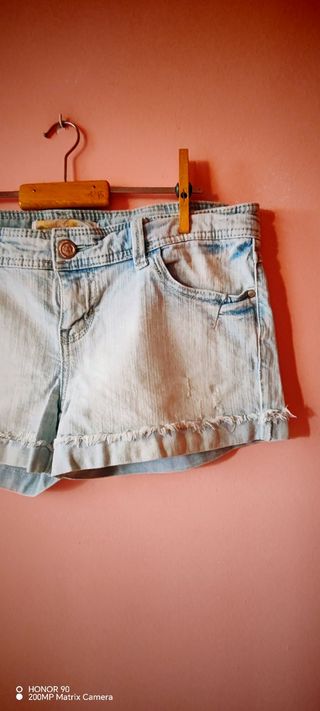 |Pantalón corto vaquero. Talla M Stradivarius 