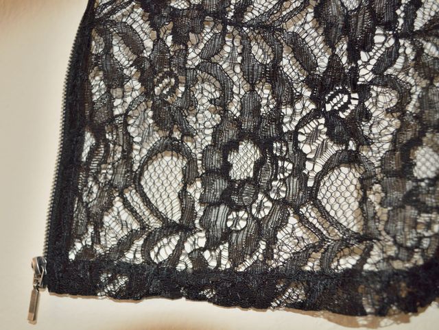 Blusa Zara negra encaje