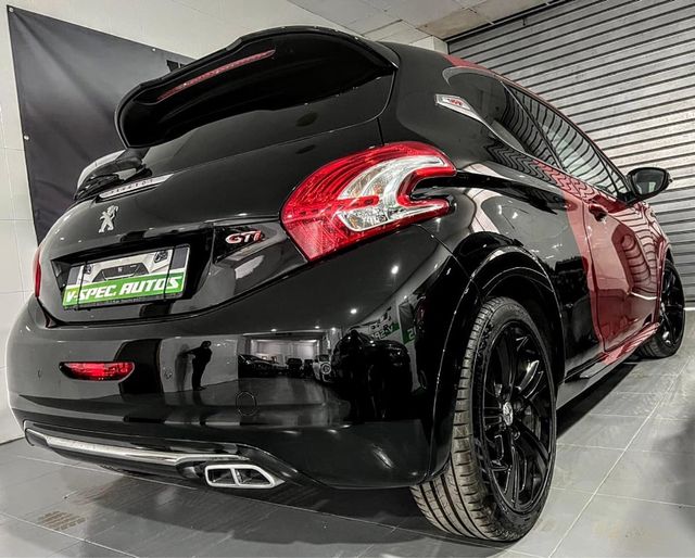 Peugeot 208 1.6 thp 200cv  2014