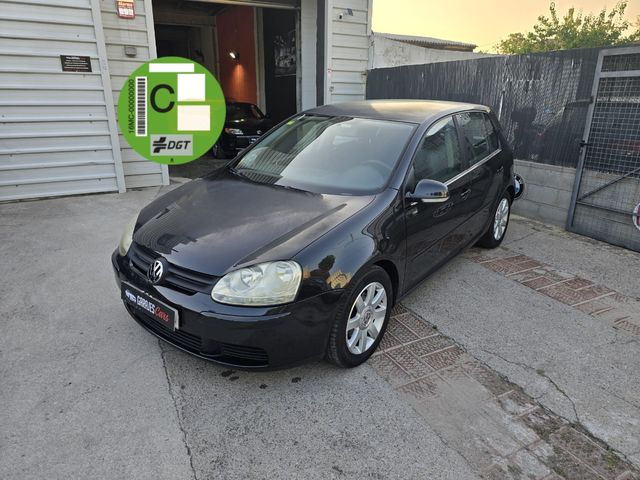 Volkswagen Golf 2004
