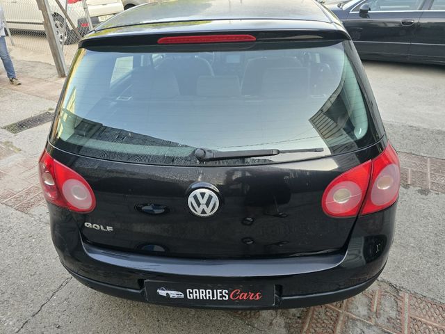 Volkswagen Golf 2004