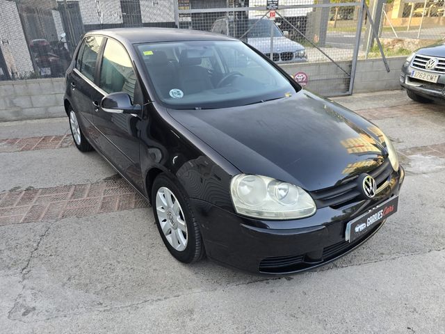 Volkswagen Golf 2004