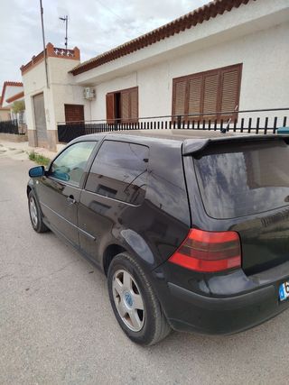 Volkswagen Golf 2000