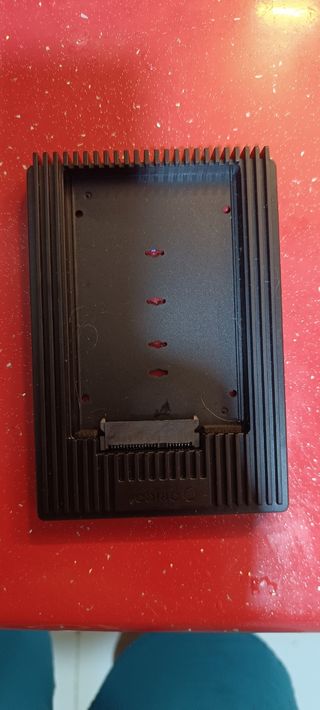 Adaptador Disco Duro HDD o SSD SATA 2,5" a 3,5"