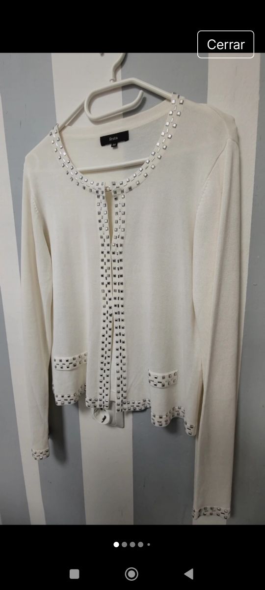 Chaqueta con tachas plateadas *Nueva!