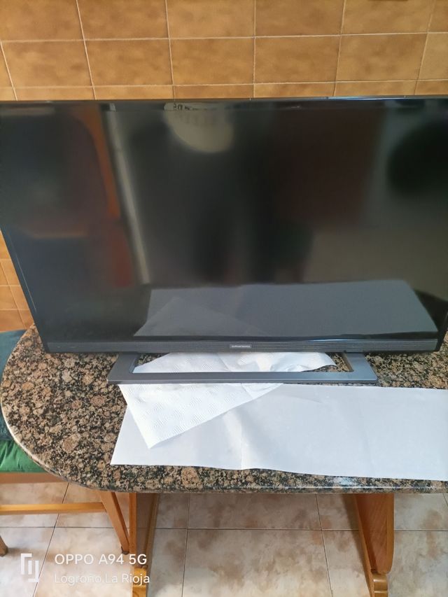 TV Grundig 42" - Buen estado estético y audio pero