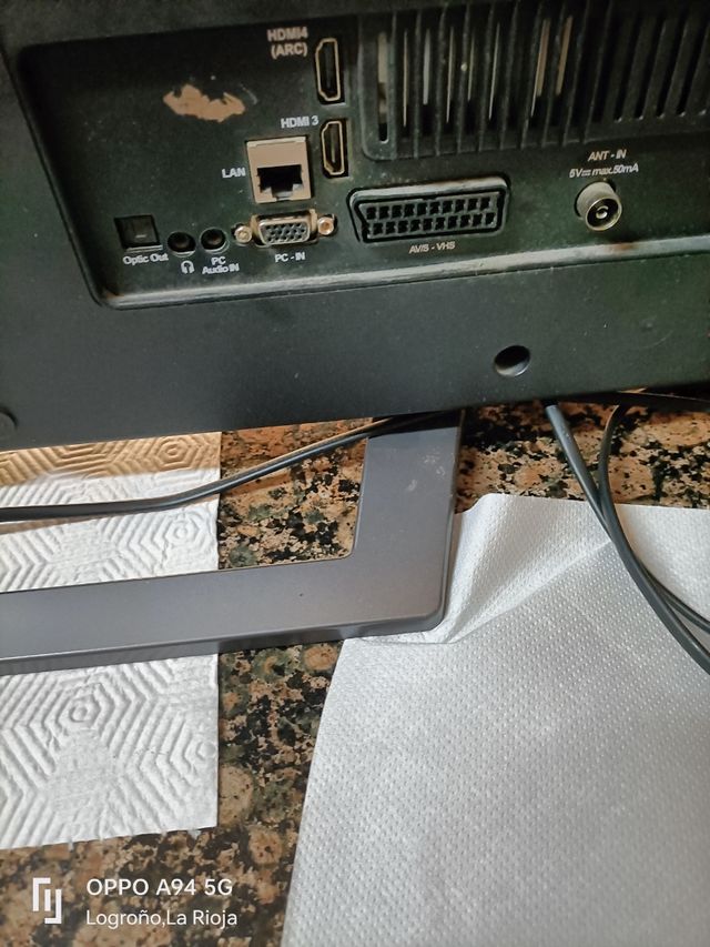 TV Grundig 42" - Buen estado estético y audio pero