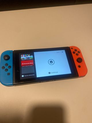 Nintendo Switch Azul & Rojo