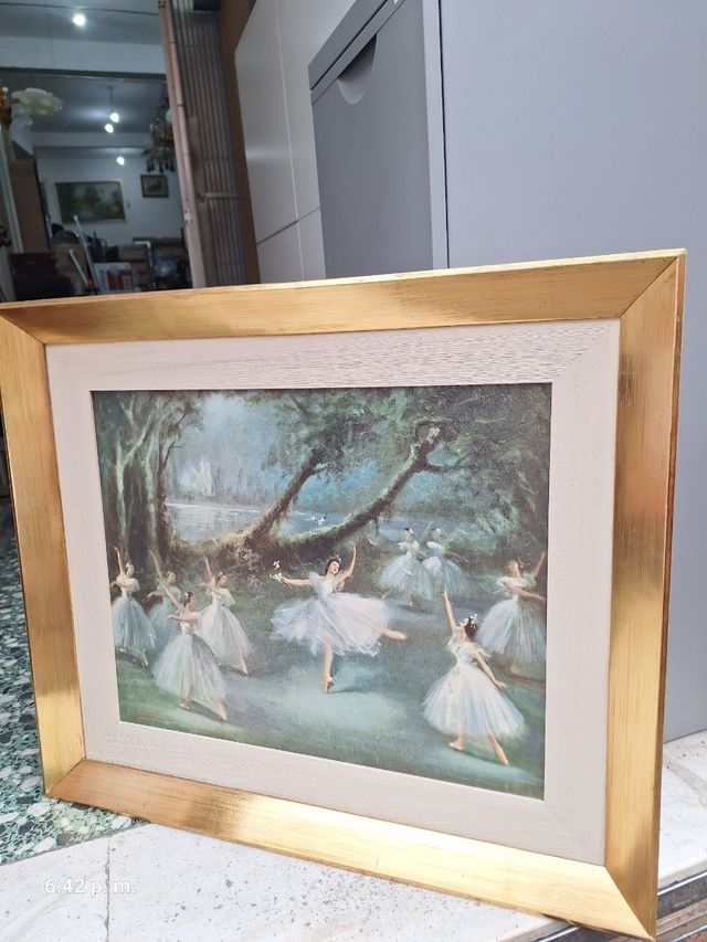 Quadro ballerine con cornice dorata