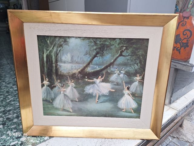 Quadro ballerine con cornice dorata