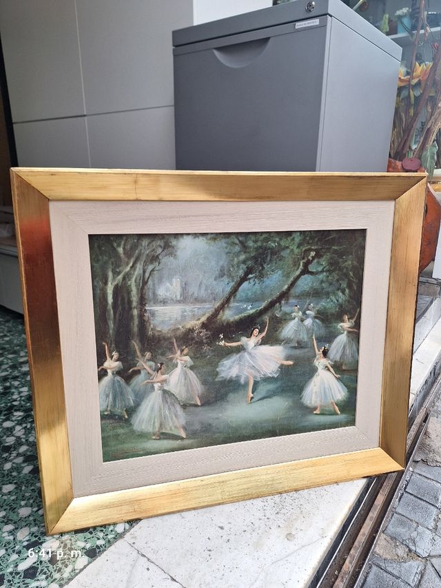 Quadro ballerine con cornice dorata