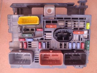 Caja fusibles Peugeot Citroën BSM