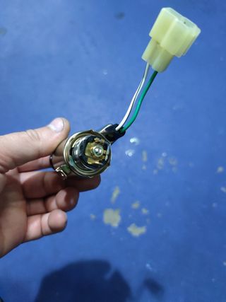 Encendedor coche antiguo 12v nuevo.