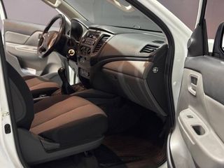 Mitsubishi L200 C/C 250 DI-D