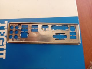 Placa base: lamina lateral