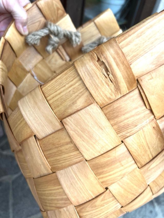 Cesto legno intrecciato