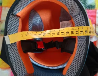 Casco de niños. Motocicleta, bicicleta etc...