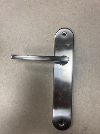 Manillas puerta con muy poco uso