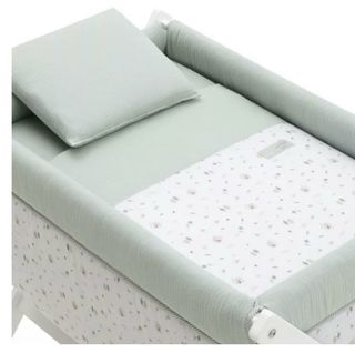 Minicuna blanca de madera - Como nueva