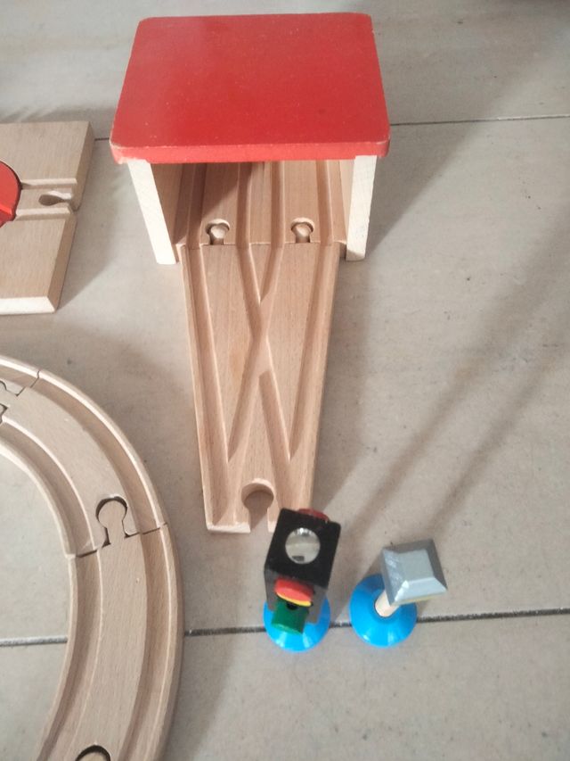 Tren de madera infantil