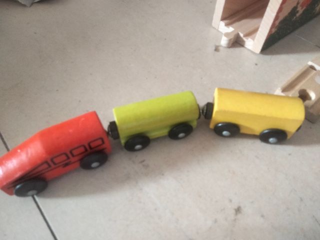 Tren de madera infantil