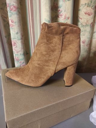 Stivali scamosciati marroni tg 41