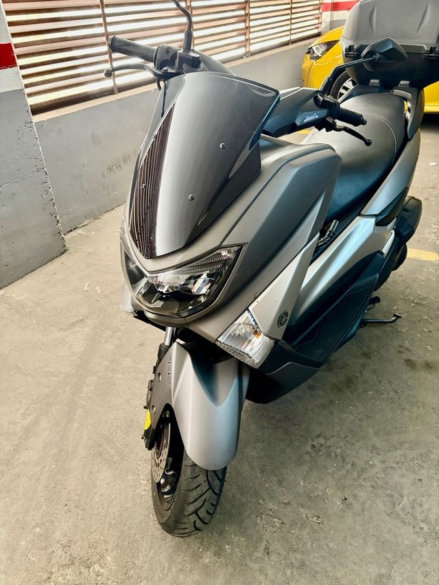 Yamaha NMAX 125cc - Gris Oscuro