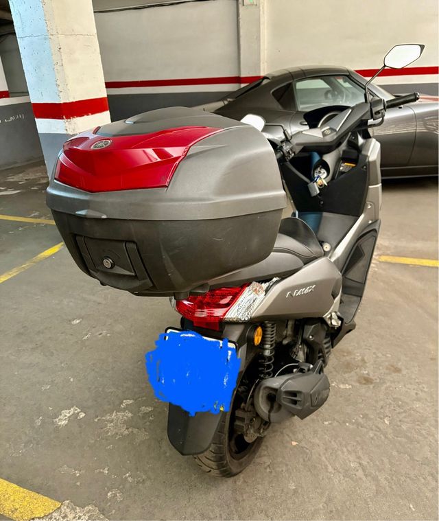 Yamaha NMAX 125cc - Gris Oscuro