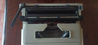 Máquina de escribir Singer 2001-P