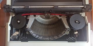 Máquina de escribir Singer 2001-P