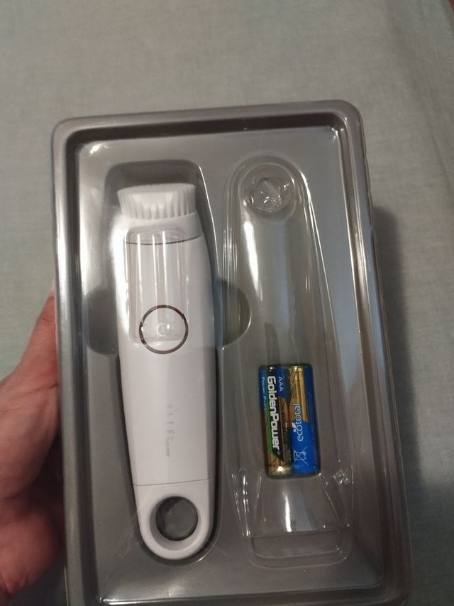 Spazzola viso ELLE by Beurer - bianca