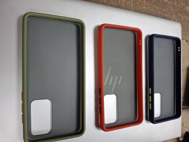 3 custodie per Huawei P40