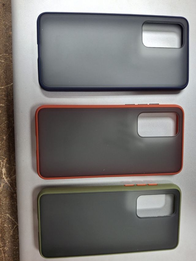 3 custodie per Huawei P40