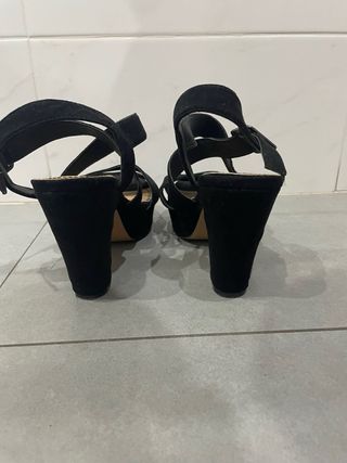 Zapatos tacón negros