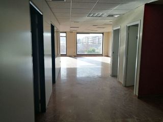 Oficina en venta en Almeda - El Corte Inglés en Cornellà de Llobregat
