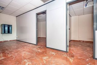 Oficina en venta en Almeda - El Corte Inglés en Cornellà de Llobregat