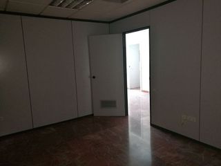 Oficina en venta en Almeda - El Corte Inglés en Cornellà de Llobregat