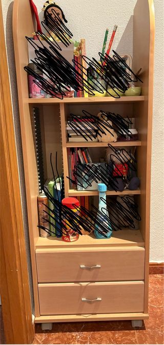Estantería infantil de madera