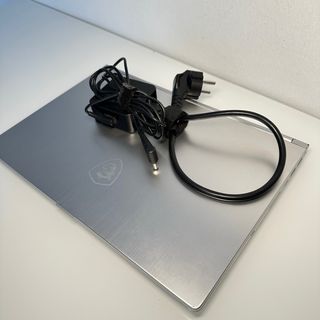 Portátil MSI Prestige 14
