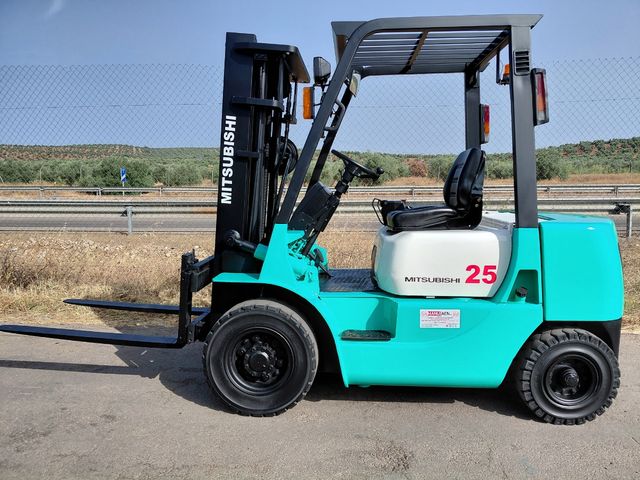 Carretilla elevadora Mitsubishi 25