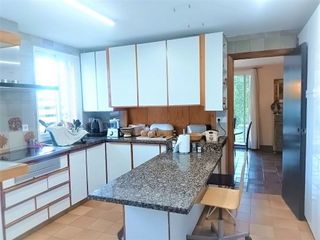 Chalet en venta en Joc de la Bola - Camps d'Esports - Ciutat Jardí - Montcada en Lleida
