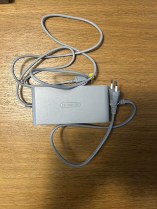 Wii U + Mario Kart 8 + 7 giochi + accessori.